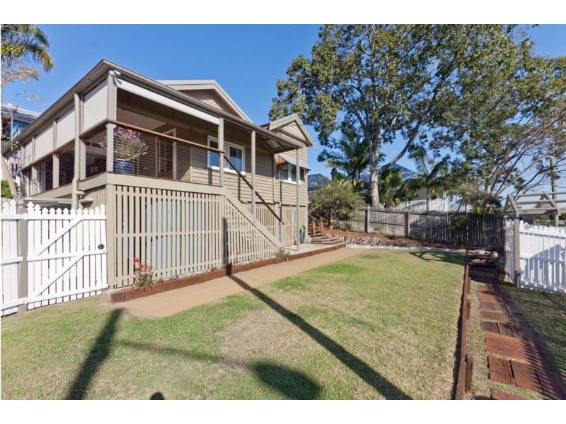 40 Norman Avenue, Norman Park QLD 4170
