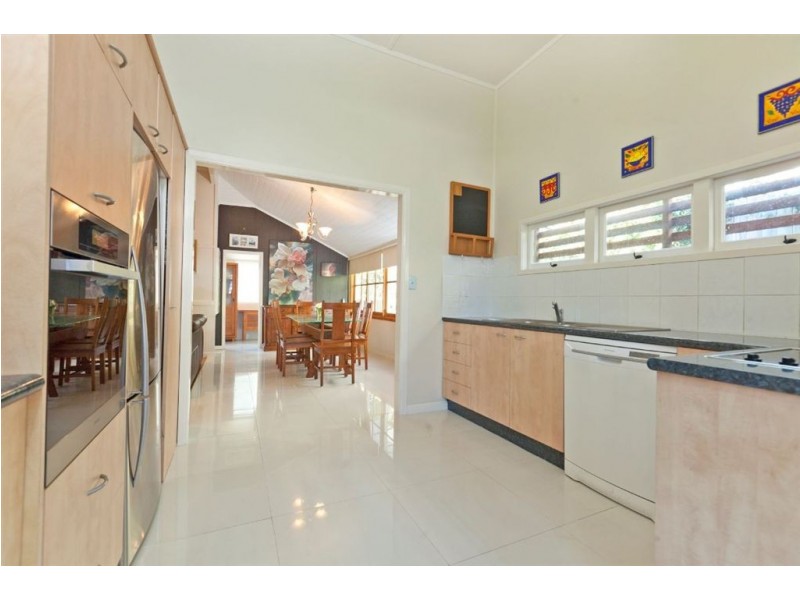 40 Norman Avenue, Norman Park QLD 4170