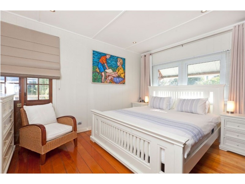40 Norman Avenue, Norman Park QLD 4170