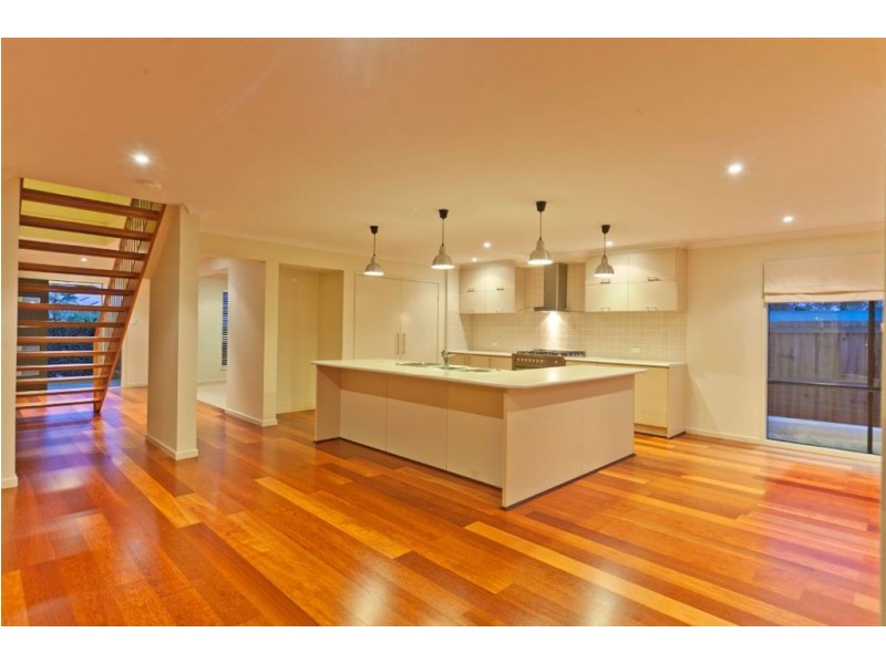 11 Darling Terrace, Wakerley QLD 4154