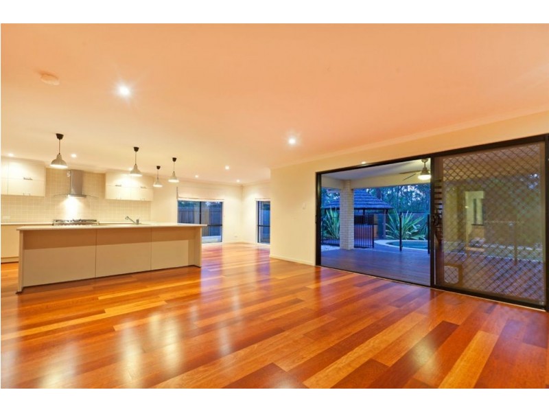 11 Darling Terrace, Wakerley QLD 4154