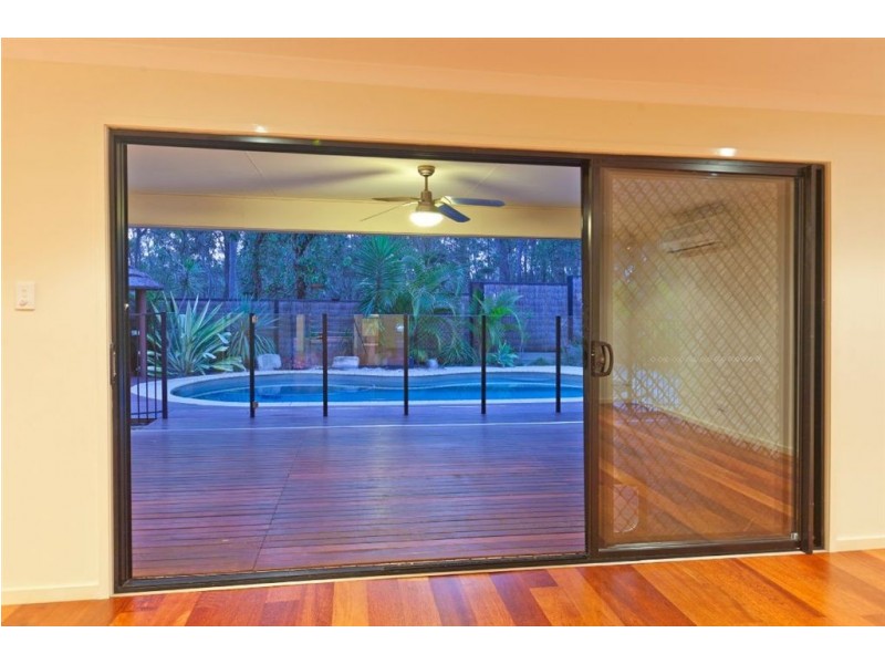 11 Darling Terrace, Wakerley QLD 4154