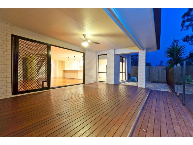 11 Darling Terrace, Wakerley QLD 4154