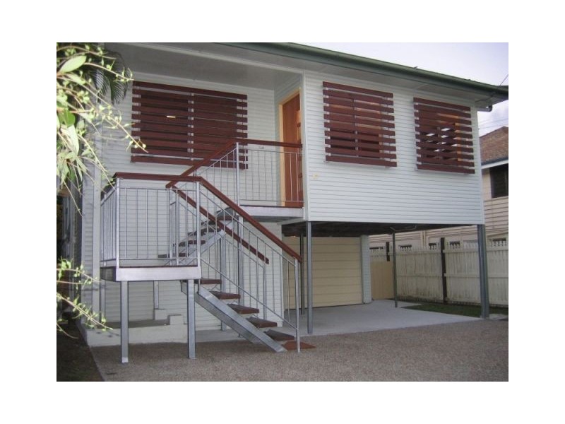87 Moreton Avenue, Wynnum QLD 4178