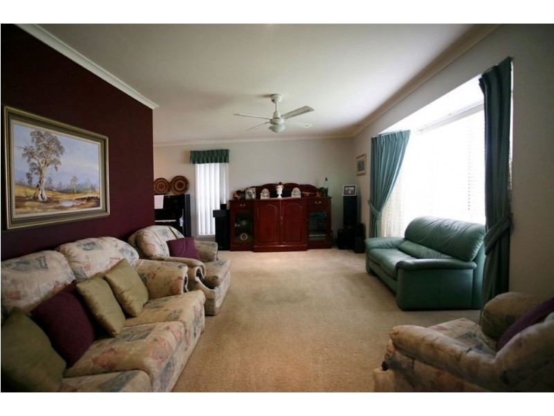 15 St Helena Place, Tingalpa QLD 4173