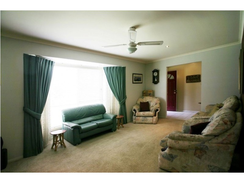 15 St Helena Place, Tingalpa QLD 4173