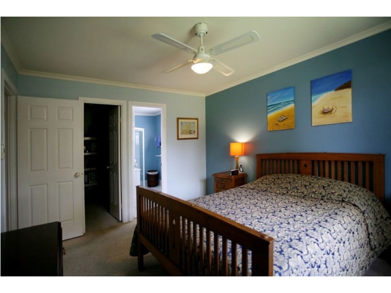 15 St Helena Place, Tingalpa QLD 4173