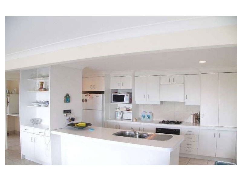 60A Oceana Terrace, Manly QLD 4179