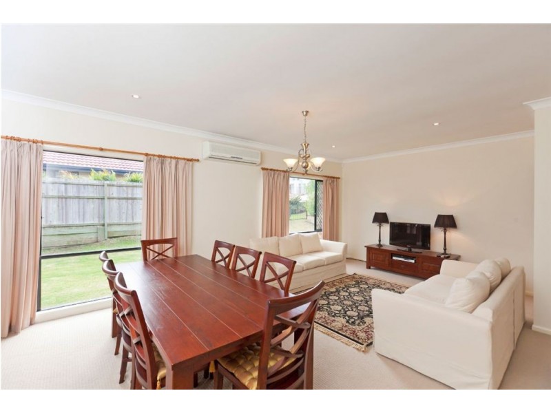 39 Ivy Crescent, Wakerley QLD 4154