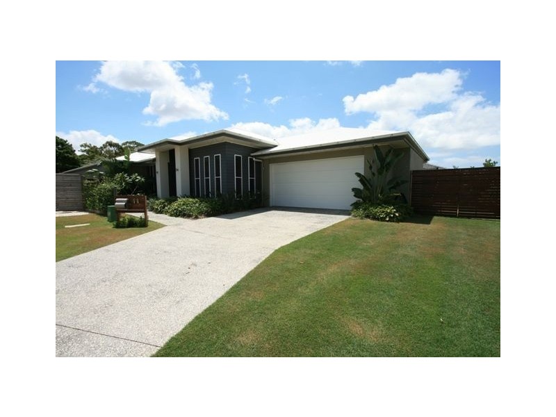 11 Robin Close, Wakerley QLD 4154