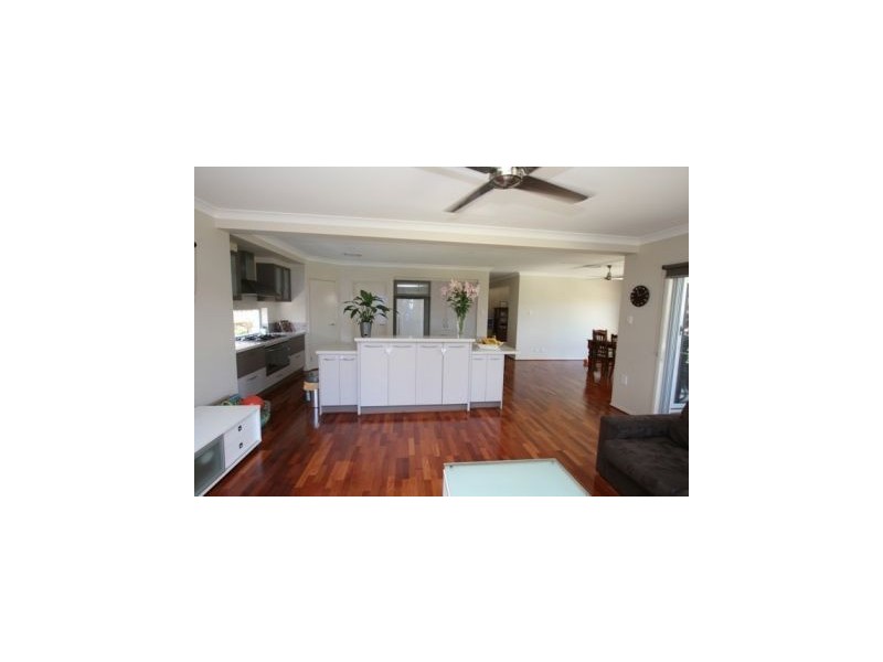 68 Red Gum Crescent, Gumdale QLD 4154