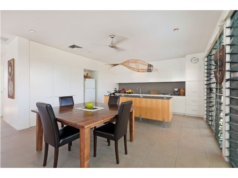 3 Dock Lane, Bulimba QLD 4171
