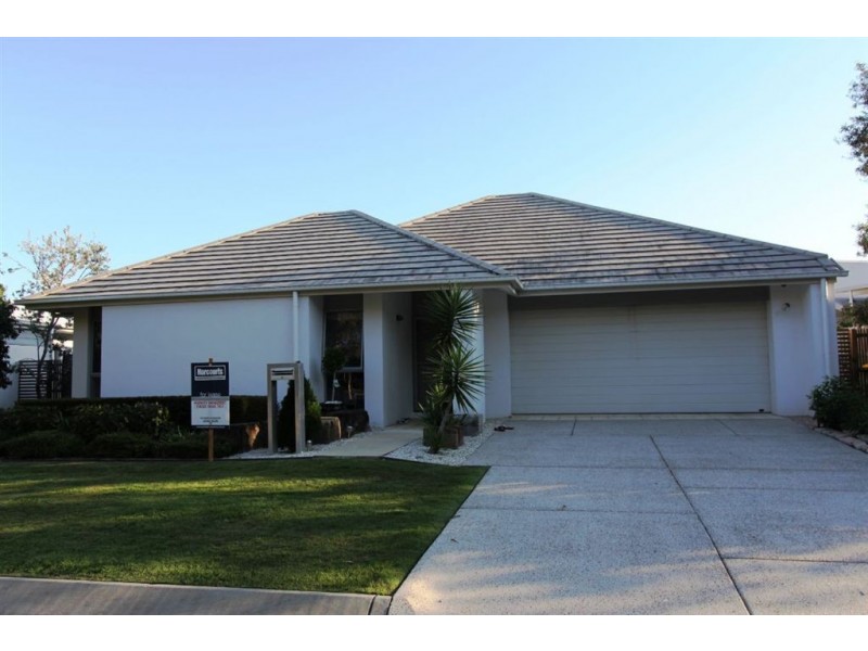 33 Watervale Parade, Wakerley QLD 4154