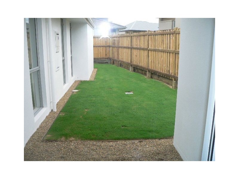33 Watervale Parade, Wakerley QLD 4154