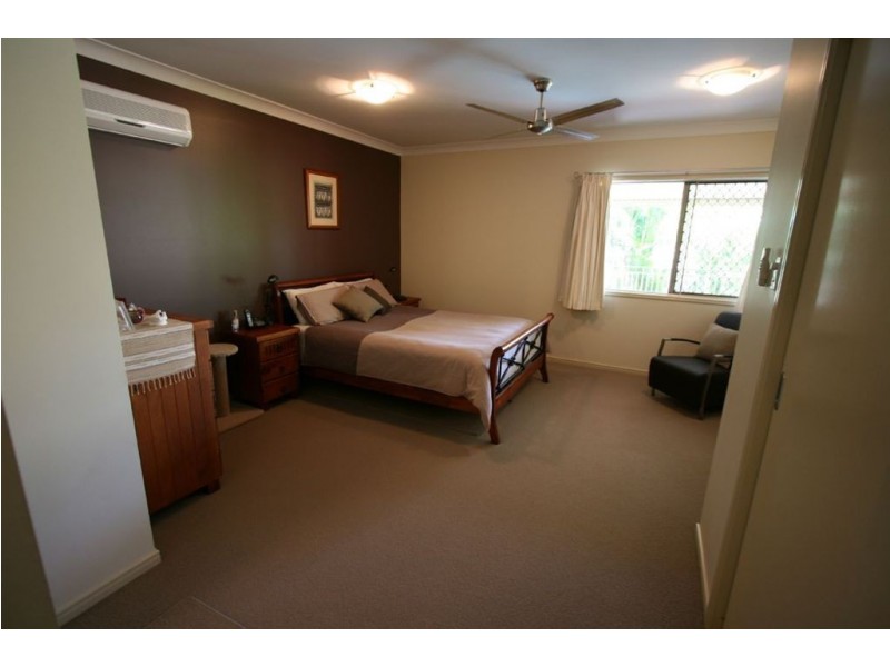 10 Springall Place, Wakerley QLD 4154