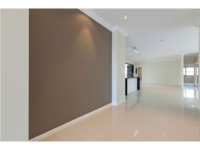 4 Habitat Drive, Wakerley QLD 4154