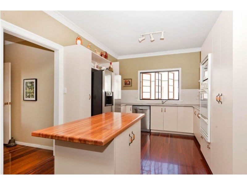 602 Vulture Street East, East Brisbane QLD 4169