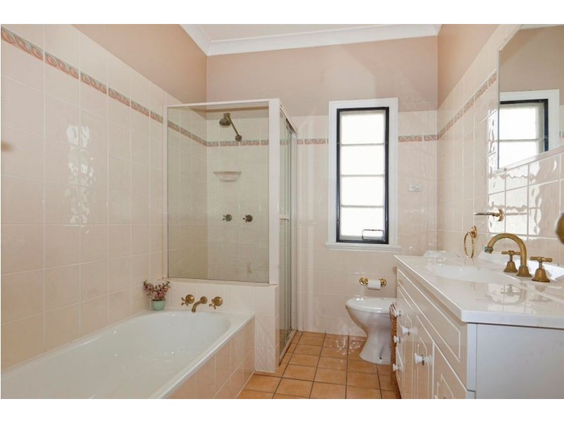 602 Vulture Street East, East Brisbane QLD 4169