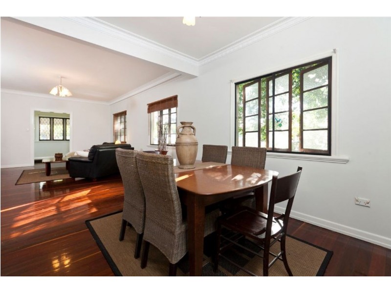 602 Vulture Street East, East Brisbane QLD 4169