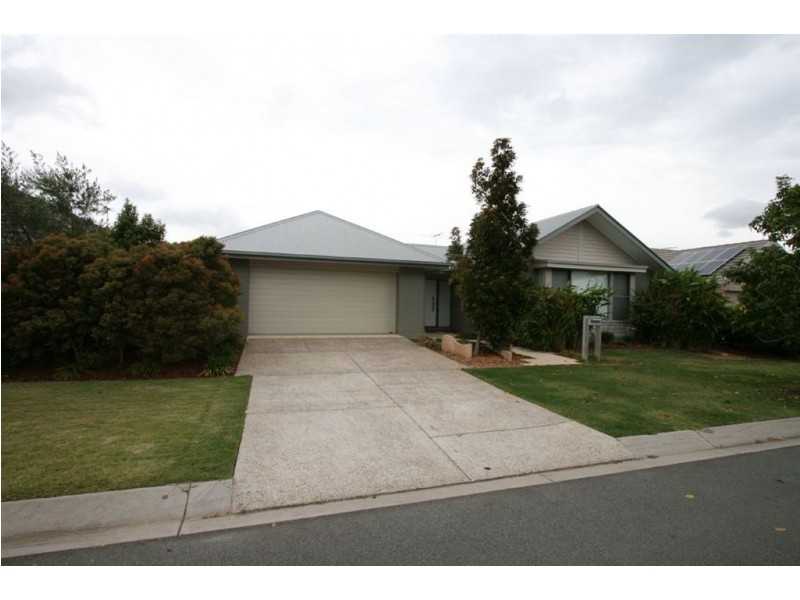 19 Watervale Parade, Wakerley QLD 4154
