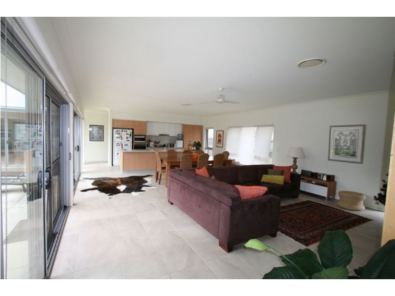 19 Watervale Parade, Wakerley QLD 4154