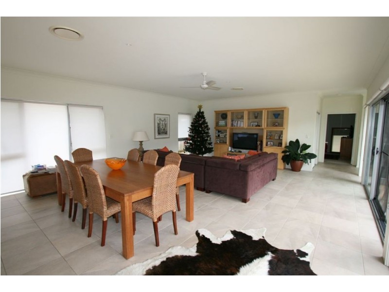 19 Watervale Parade, Wakerley QLD 4154