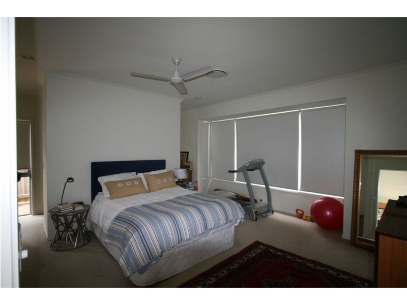 19 Watervale Parade, Wakerley QLD 4154