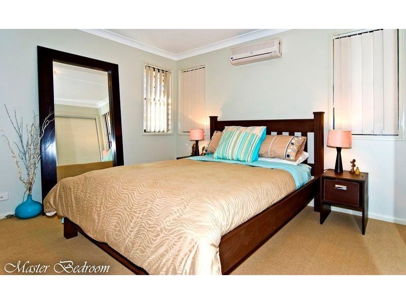 45 Lexey Crescent, Wakerley QLD 4154