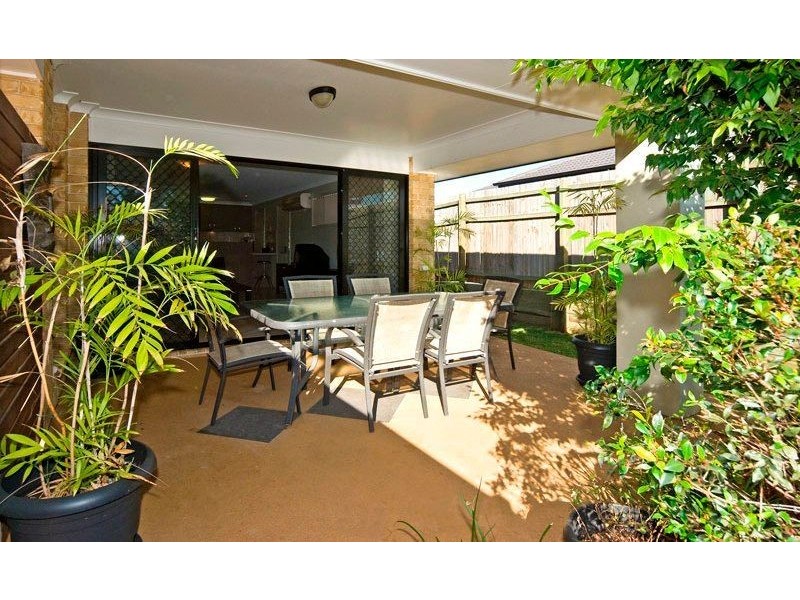 45 Lexey Crescent, Wakerley QLD 4154