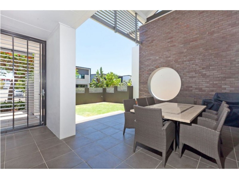 59 Waterline Crescent, Bulimba QLD 4171