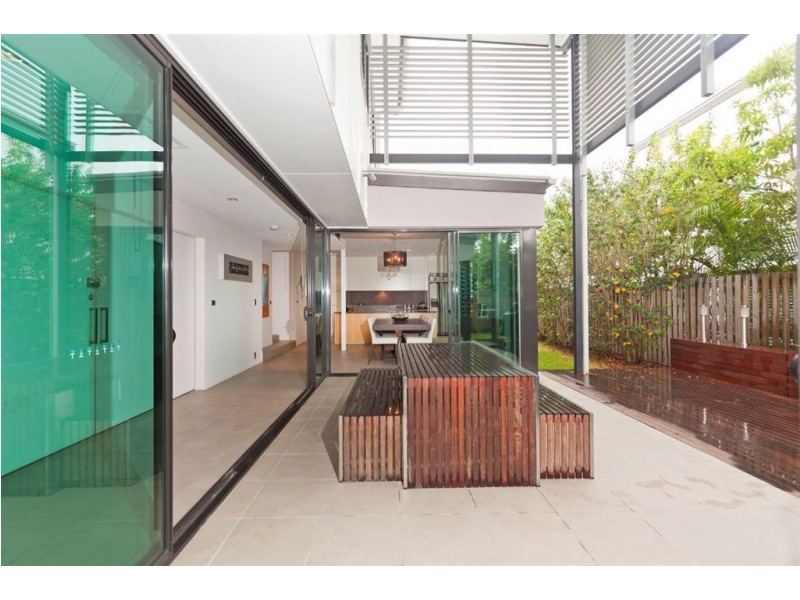 42 Waterline Crescent, Bulimba QLD 4171