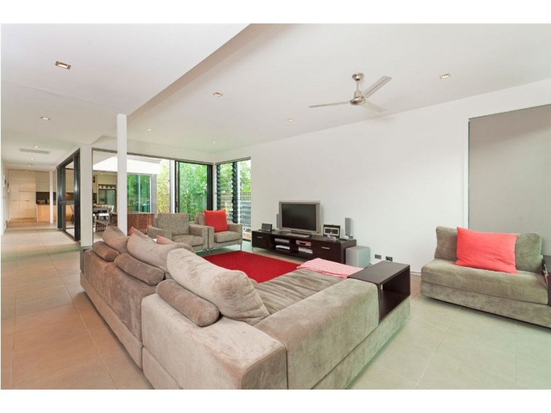 42 Waterline Crescent, Bulimba QLD 4171