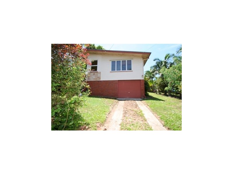 12 Wyeth Street, Wynnum QLD 4178