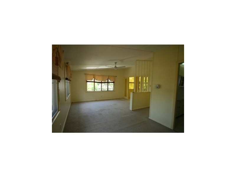 12 Wyeth Street, Wynnum QLD 4178