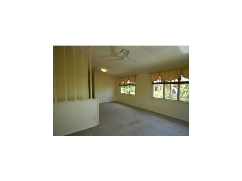 12 Wyeth Street, Wynnum QLD 4178