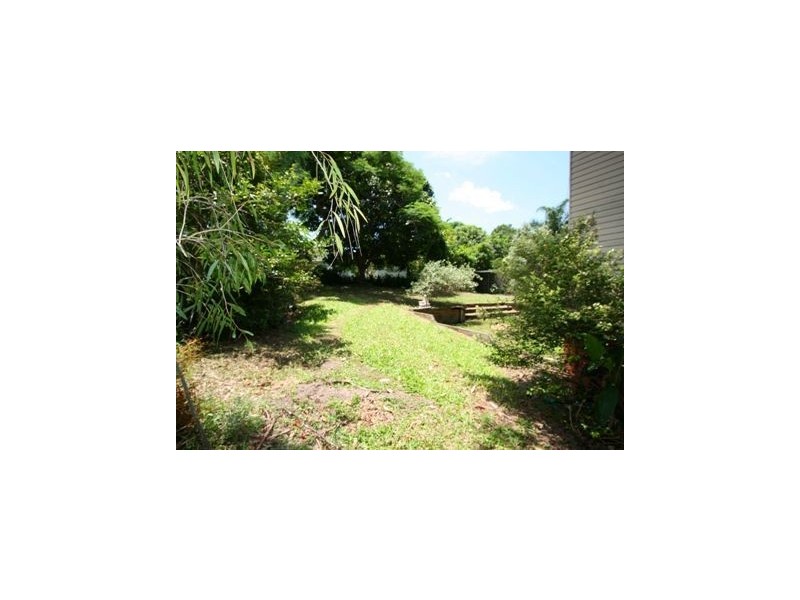 12 Wyeth Street, Wynnum QLD 4178