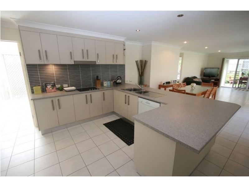 17 Olsen Court, Wakerley QLD 4154