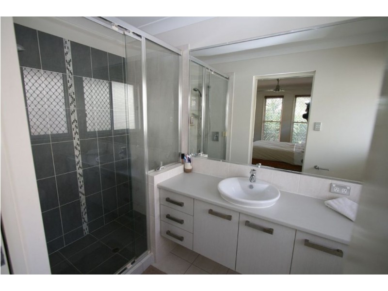 17 Olsen Court, Wakerley QLD 4154