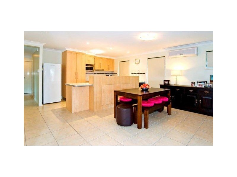 6 Daphne Place, Wakerley QLD 4154