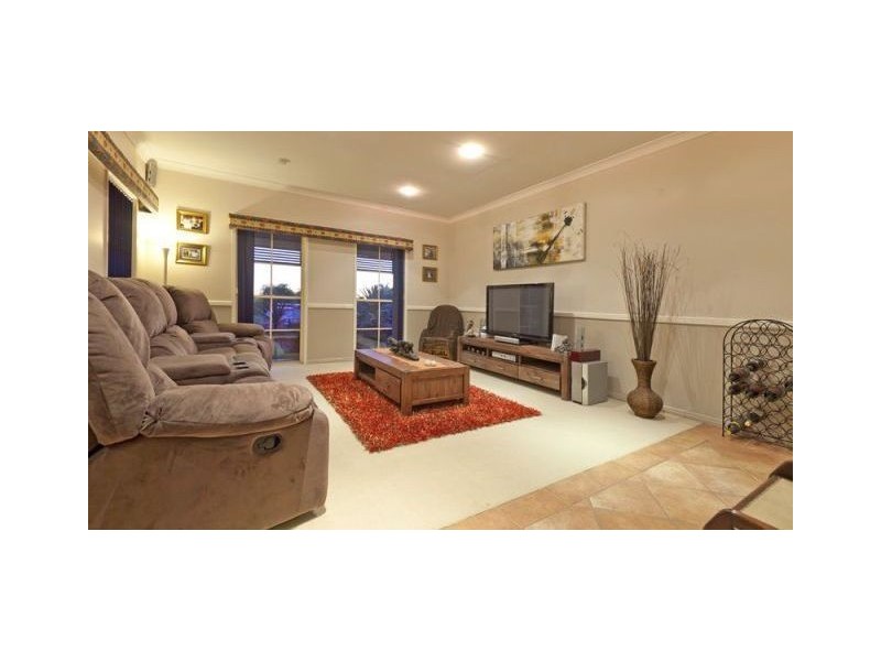 11 Razorback Close, Carindale QLD 4152