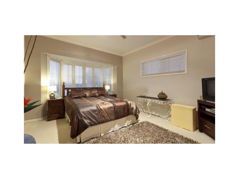 11 Razorback Close, Carindale QLD 4152