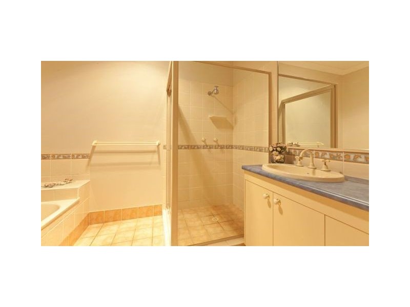 11 Razorback Close, Carindale QLD 4152