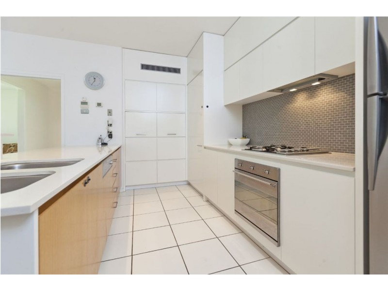 59 Waterline Crescent, Bulimba QLD 4171