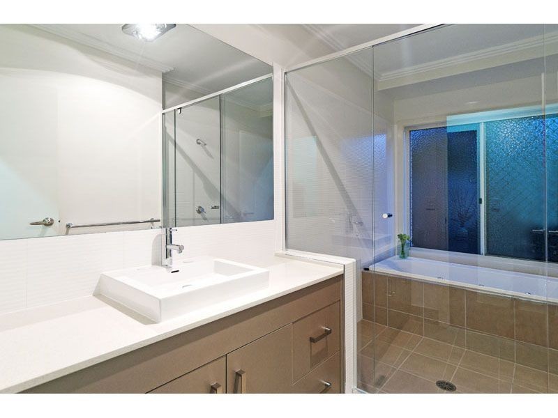 7 Feathertail Place, Gumdale QLD 4154