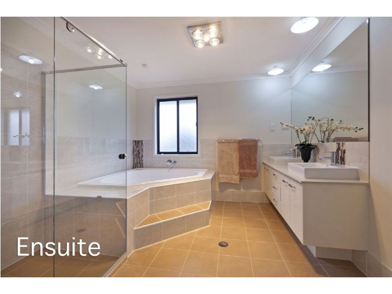 11 Nile Close, Wakerley QLD 4154