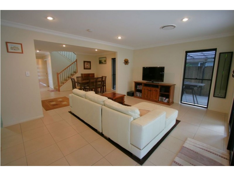 9 Chipping Close, Wakerley QLD 4154