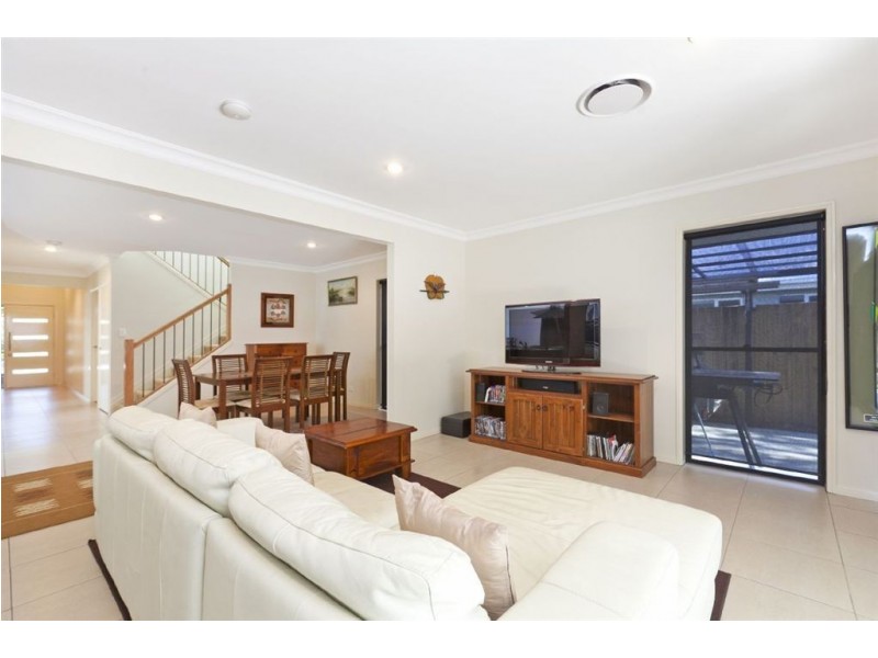 9 Chipping Close, Wakerley QLD 4154