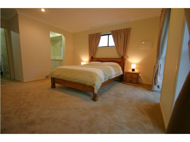 9 Chipping Close, Wakerley QLD 4154