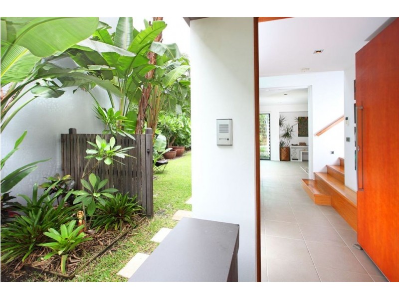 3 Dock Lane, Bulimba QLD 4171