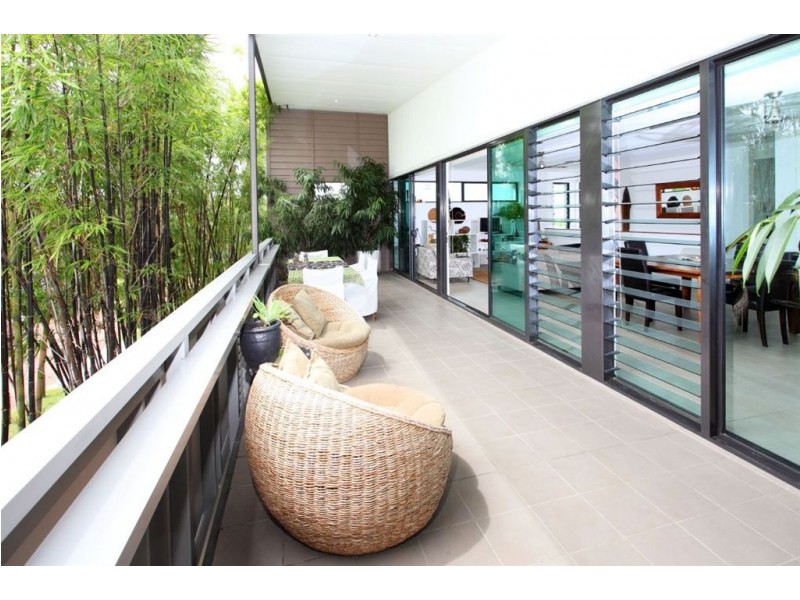 3 Dock Lane, Bulimba QLD 4171
